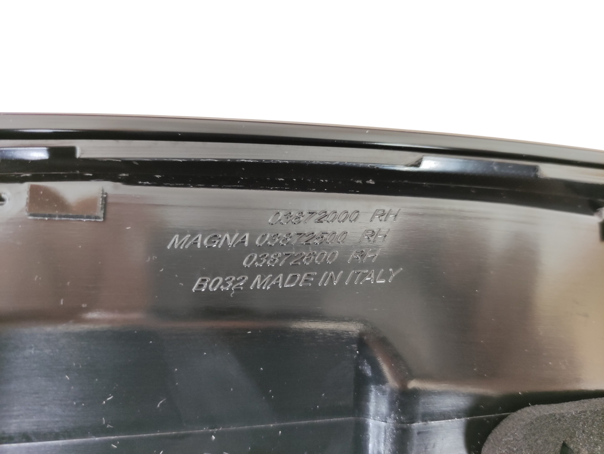 MASERATI GHIBLI M157R Luz trasera original DX 06701546060
