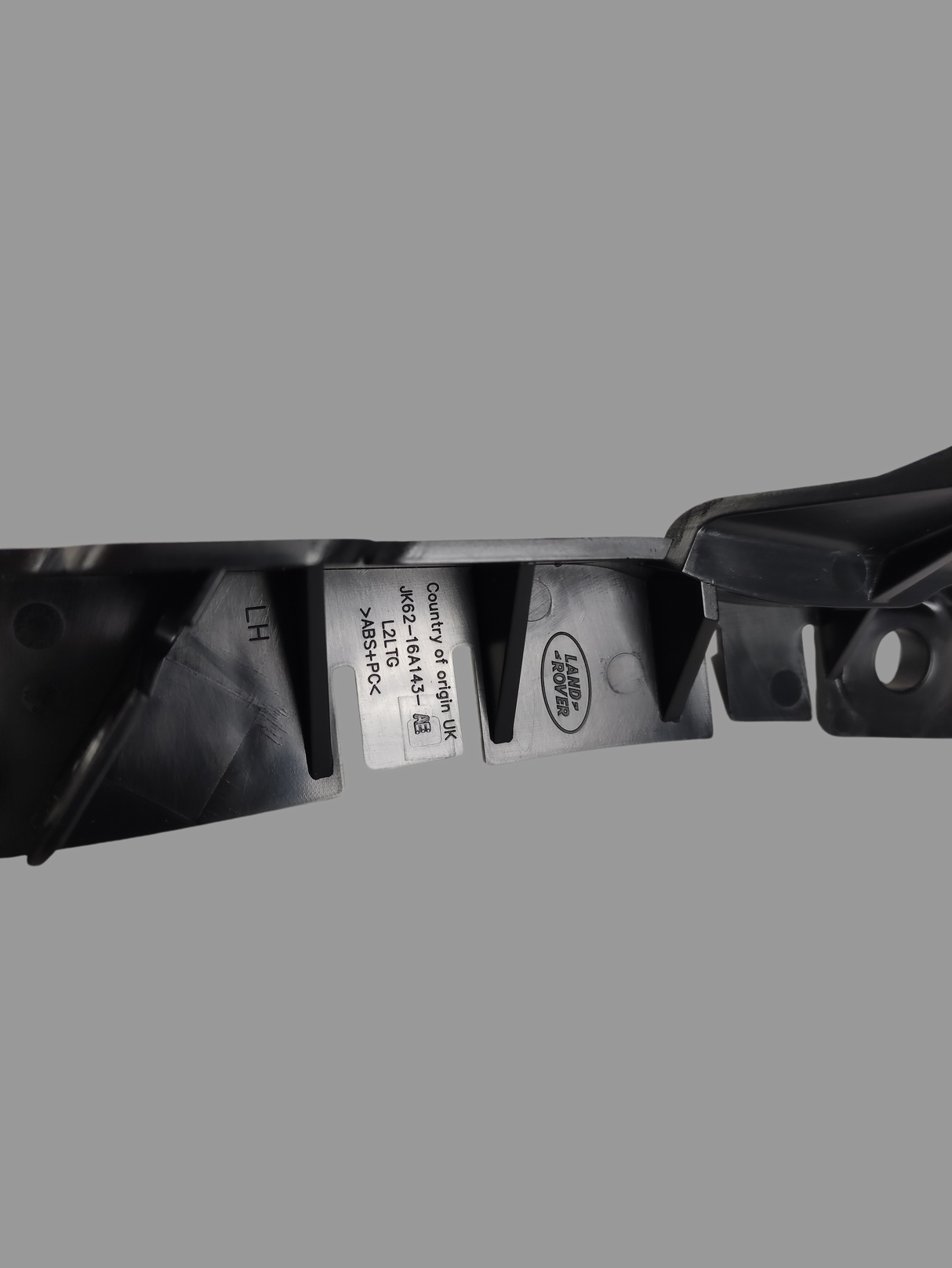 STAFFA DI SUPPORTO PARAURTI LAND ROVER LR099407