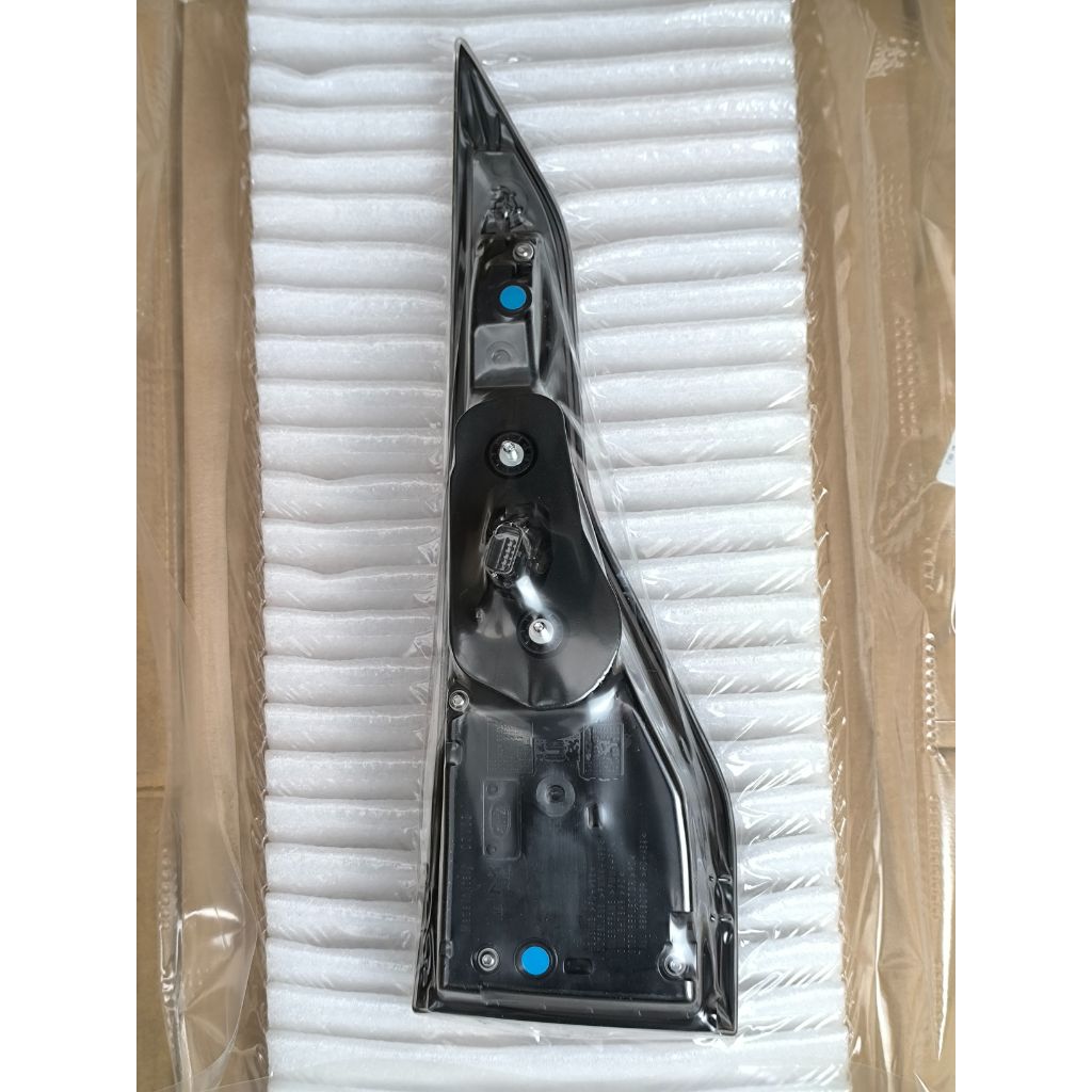 Land Rover Fanale Posteriore Stop e Freccia OEM LR173197